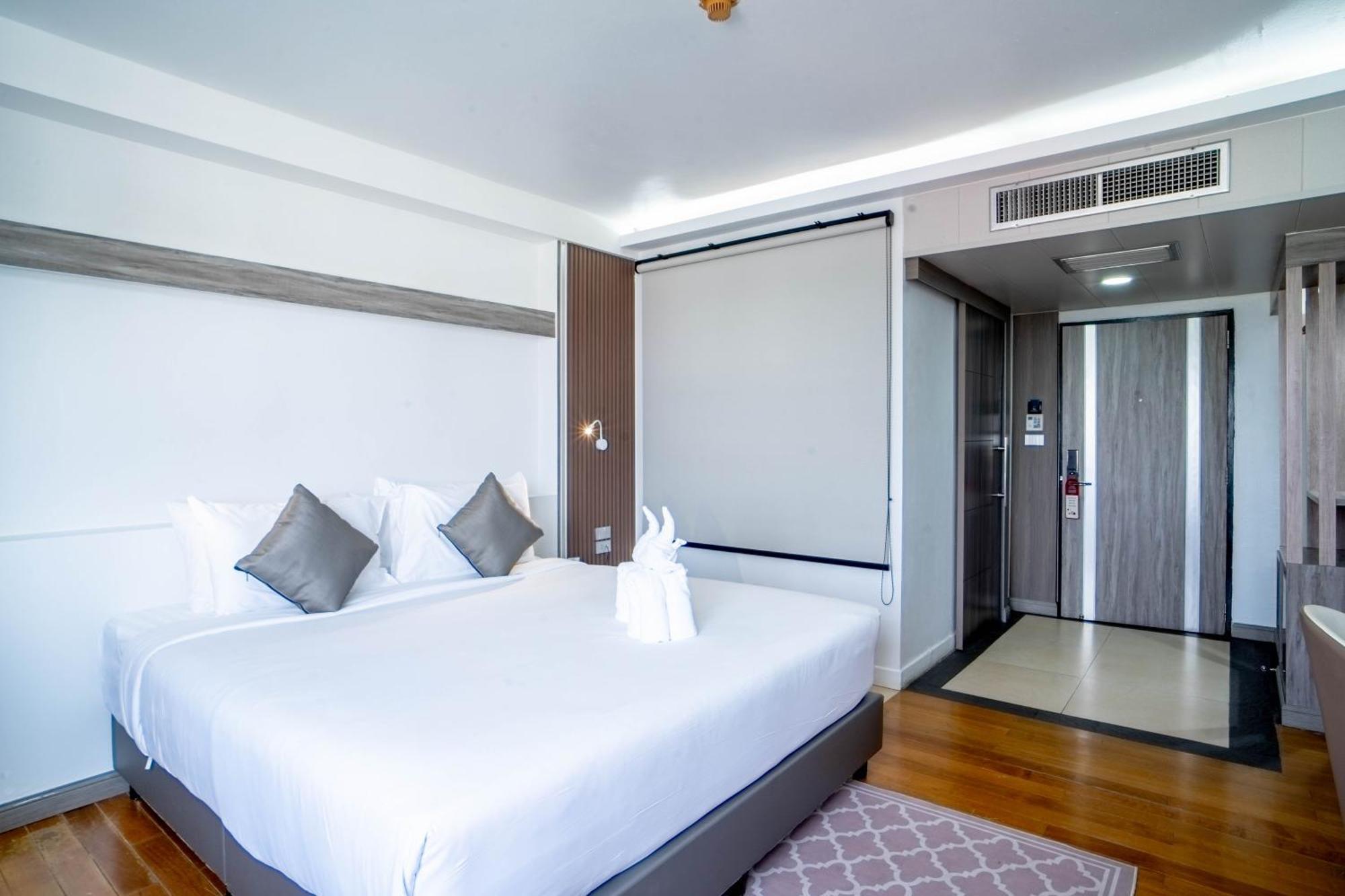 Thong Tarin Hotel Сурін Екстер'єр фото