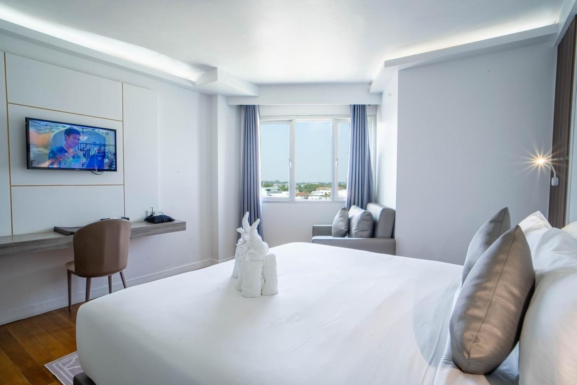 Thong Tarin Hotel Сурін Екстер'єр фото