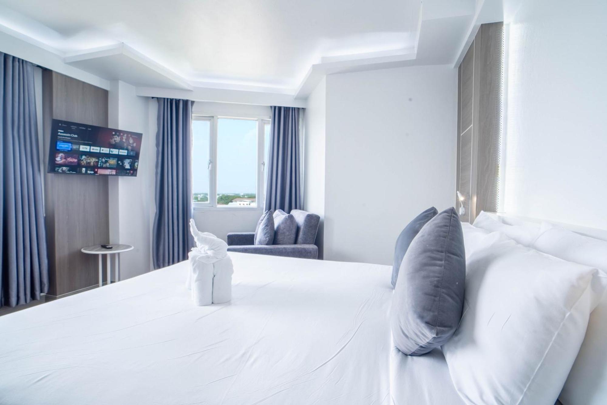 Thong Tarin Hotel Сурін Екстер'єр фото