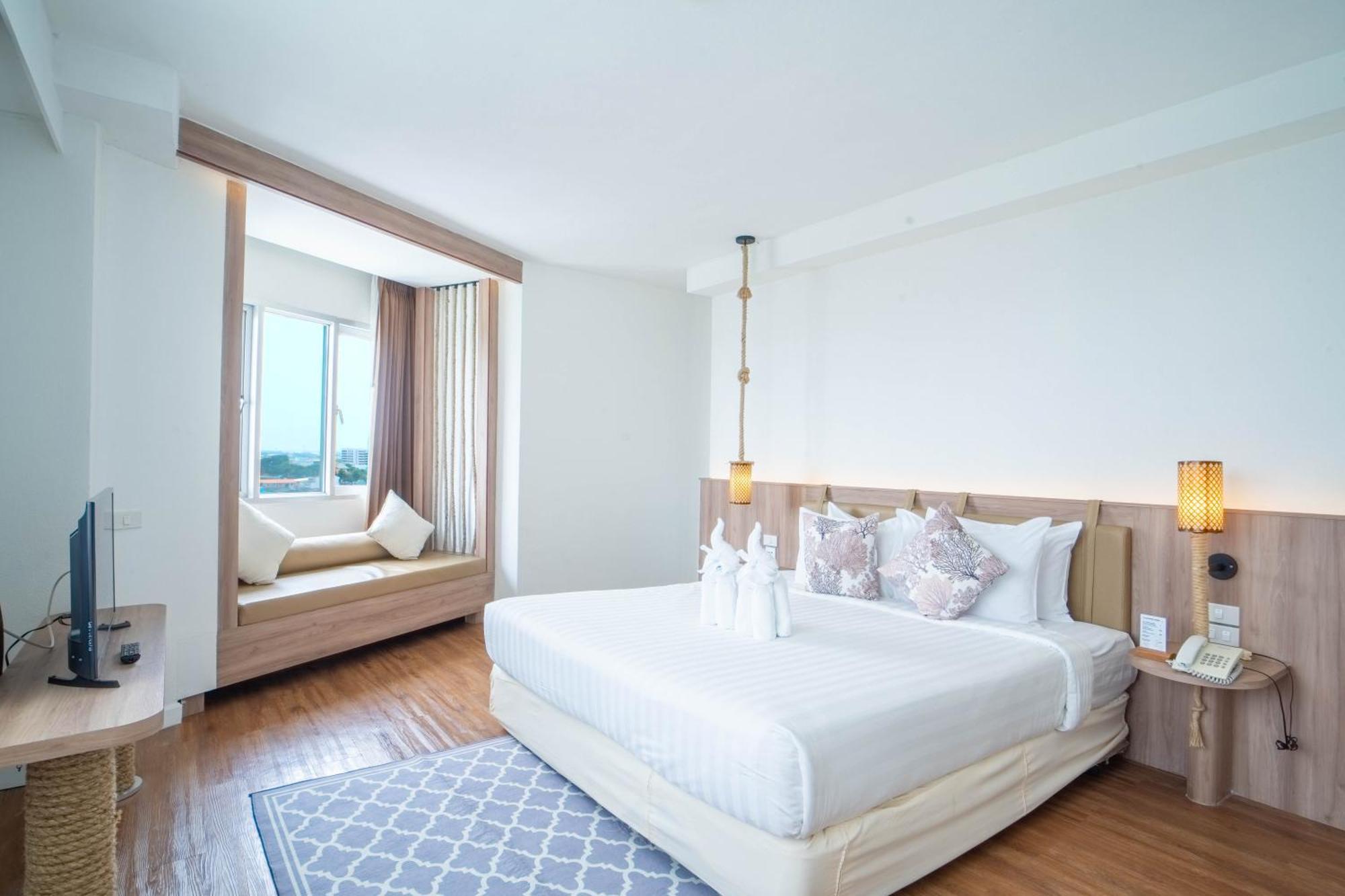 Thong Tarin Hotel Сурін Екстер'єр фото