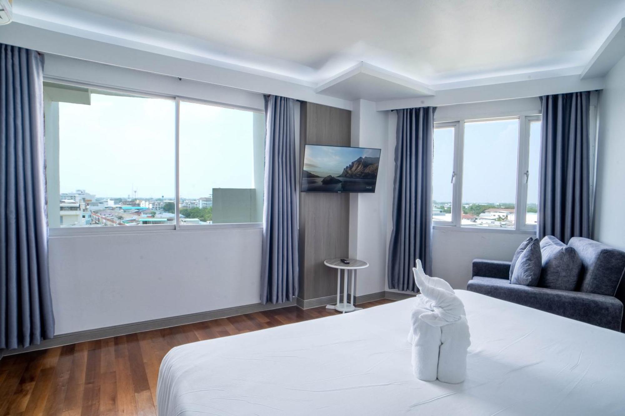 Thong Tarin Hotel Сурін Екстер'єр фото