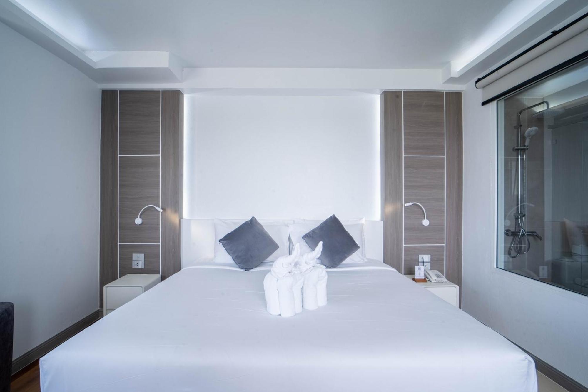 Thong Tarin Hotel Сурін Екстер'єр фото